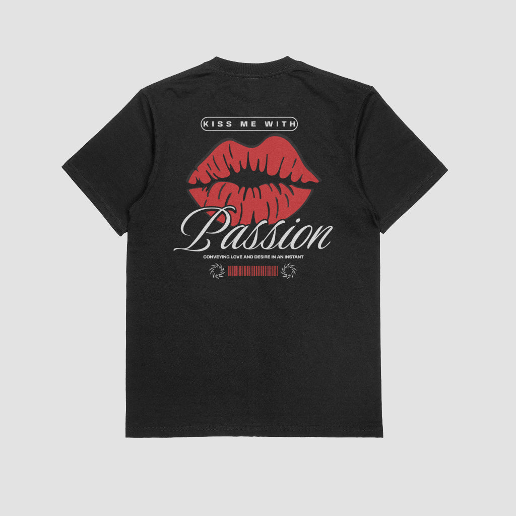 T-SHIRT KISS ME WITH PASSION (PRETA)